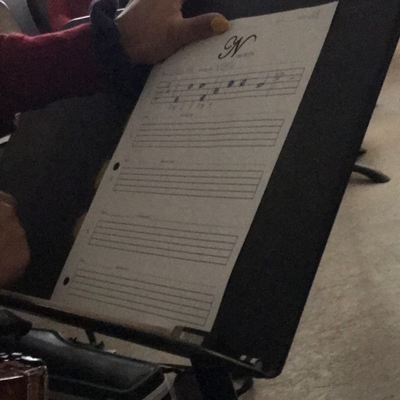 This paper - Picture 1 of 1